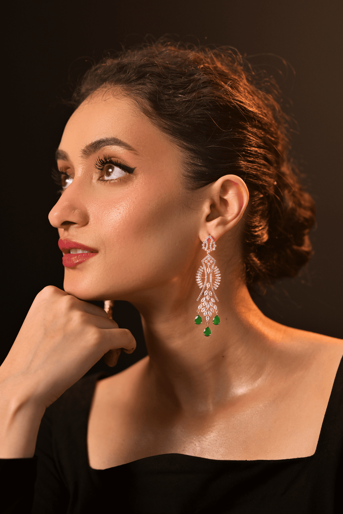 Verdant Éclat Chandelier Earrings